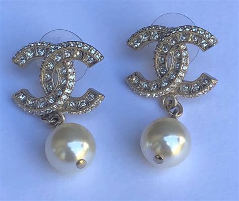 chanel pearl drop earrings price.